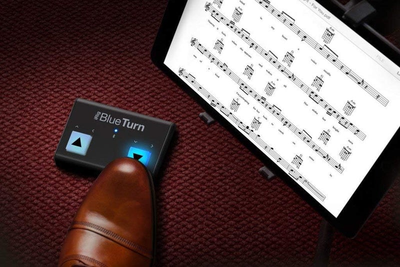 IK Multimedia iRig BlueTurn wireless page turner, backlit silent foot switches, Bluetooth LE, iPhone iPad Mac, pedal board with 3 mode configurations for sheet music, music stands, keynote controller - Image 2